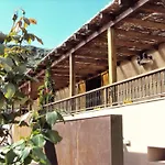 מלון Rural El Mondalon