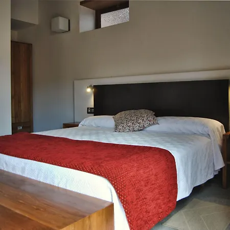 Hotel Rural El Mondalon 4*