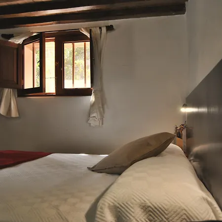 Hotel Rural El Mondalon 4*