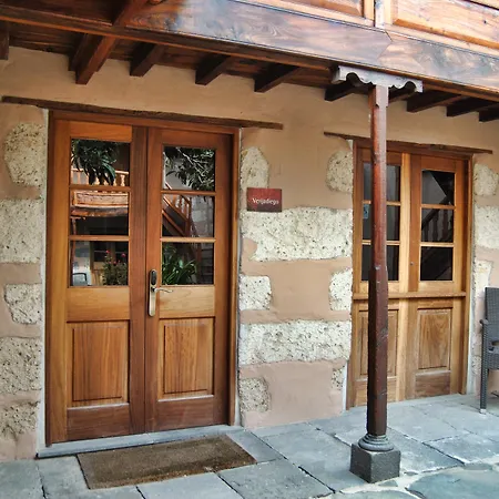 Hotel Rural El Mondalon 4*