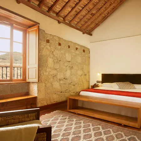 Rural El Mondalon Hotel