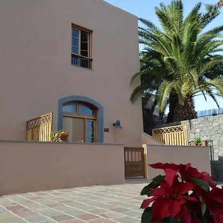Rural El Mondalon Hotel 4*